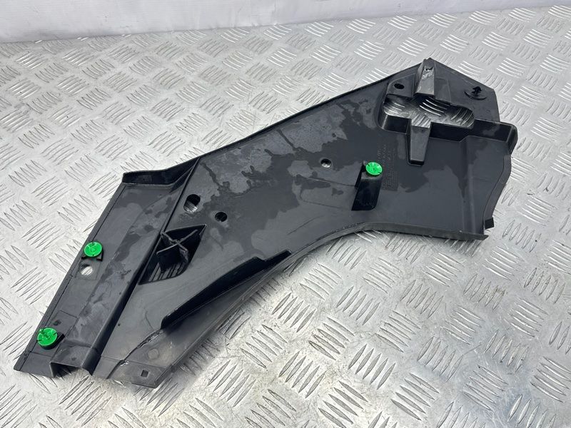 Накладка фари 4M0805286A Audi Q7