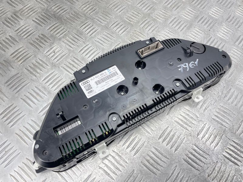 Комбінація приладів 4L0920985S Audi Q7 Audi Q7