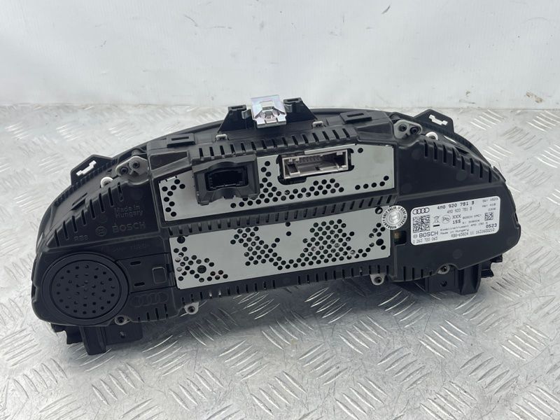 Комбінація приладів 4M0920781B Audi Q7