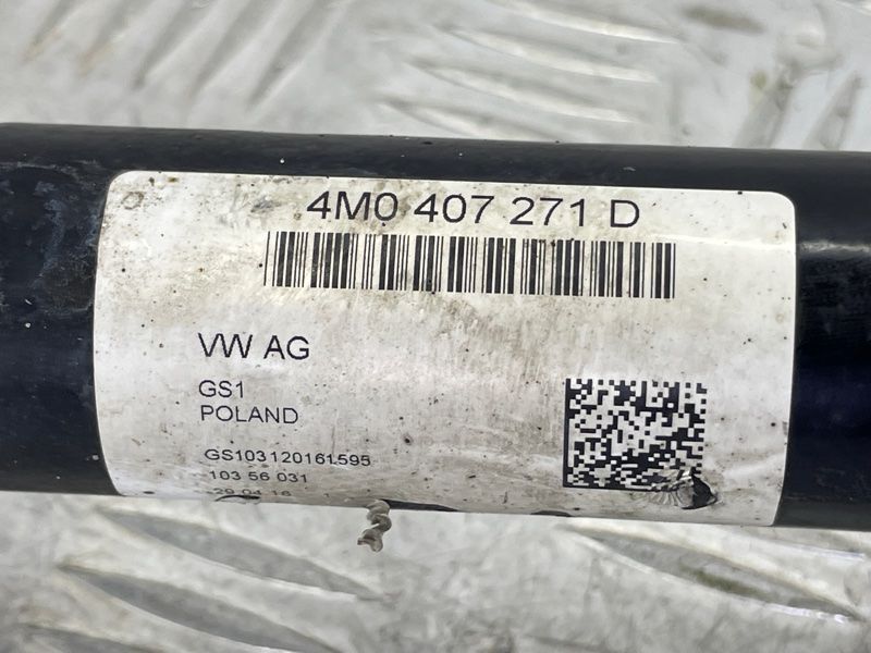 Піввісь 4M0407271D Audi Q7