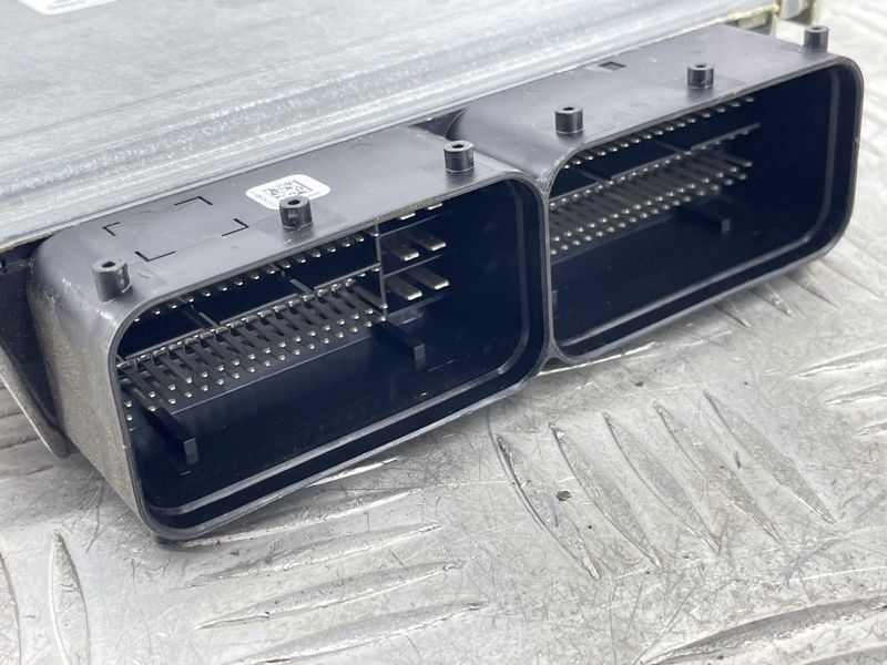 Блок керування двигуном 4G2907551A Audi A6