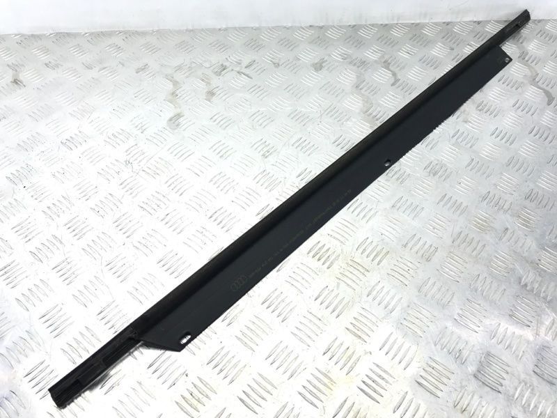 Молдинг дверей 4L0853763A Audi Q7