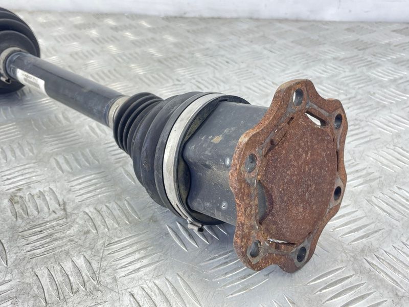 Піввісь 4M0407271D Audi Q7