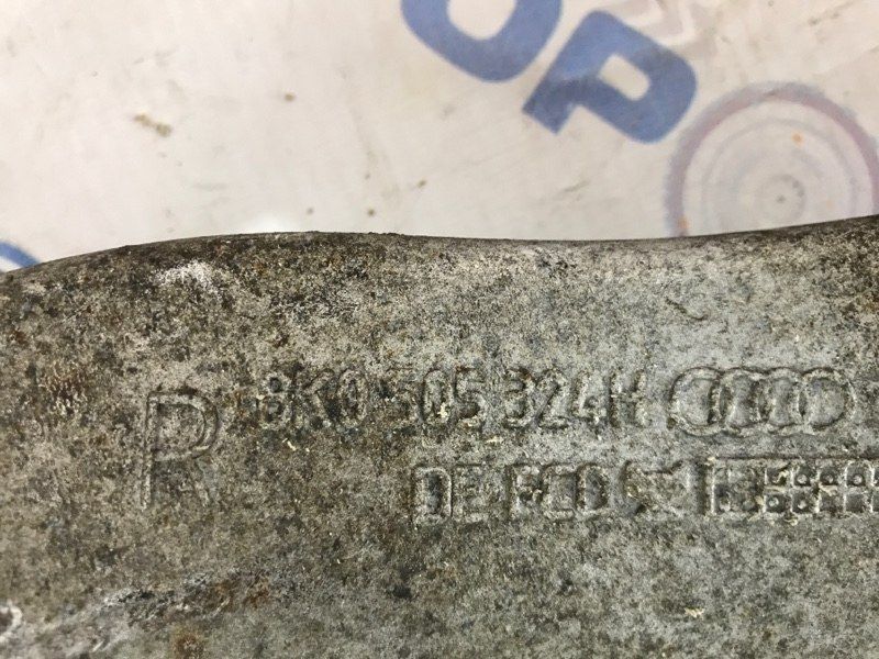 Важіль задньої підвіски поперечний верхній правий 8K0505324H Audi A4 Allroad Audi A4, Audi A4 Allroad, Audi A5, Audi A6, Audi A7, Audi A8, Audi Q5, Audi RS5, Audi RS7, Audi S4, Audi S5, Audi S6, Audi S7, Audi S8, Audi SQ5