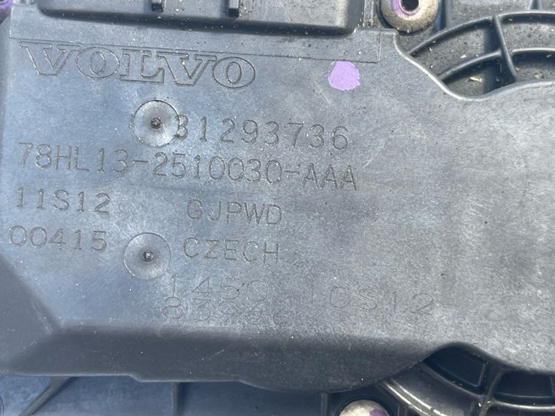 Колектор впускний з дроселем 31431777 Volvo XC60