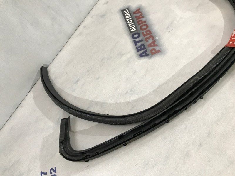 Ущільнювач дверей 3C8867913 Volkswagen CC