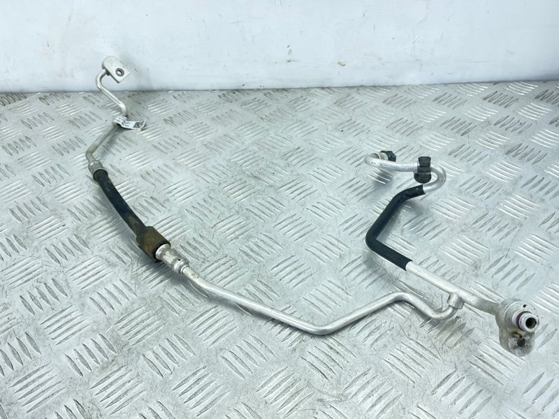 Трубка кондиціонера 4M1820720K Audi Q7