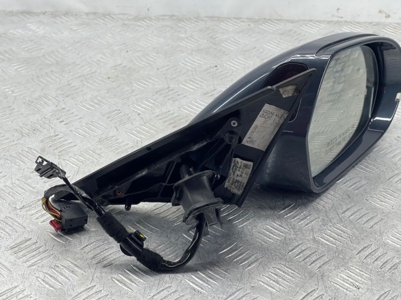 Зовнішнє дзеркало Audi A8