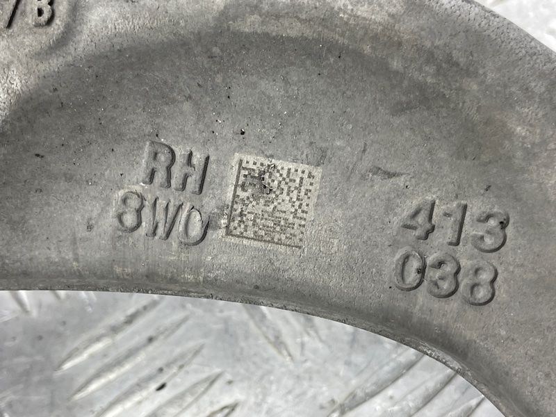 Вилка амортизатора 8W0413038 Audi A4