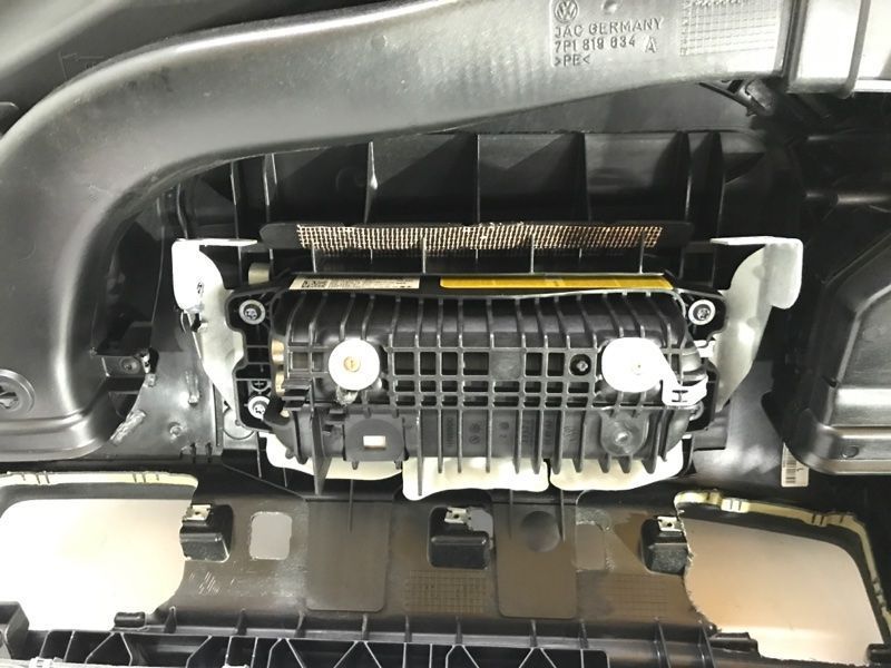 Торпедо з подушкою безпеки 7P1857003GHR2 Volkswagen Touareg