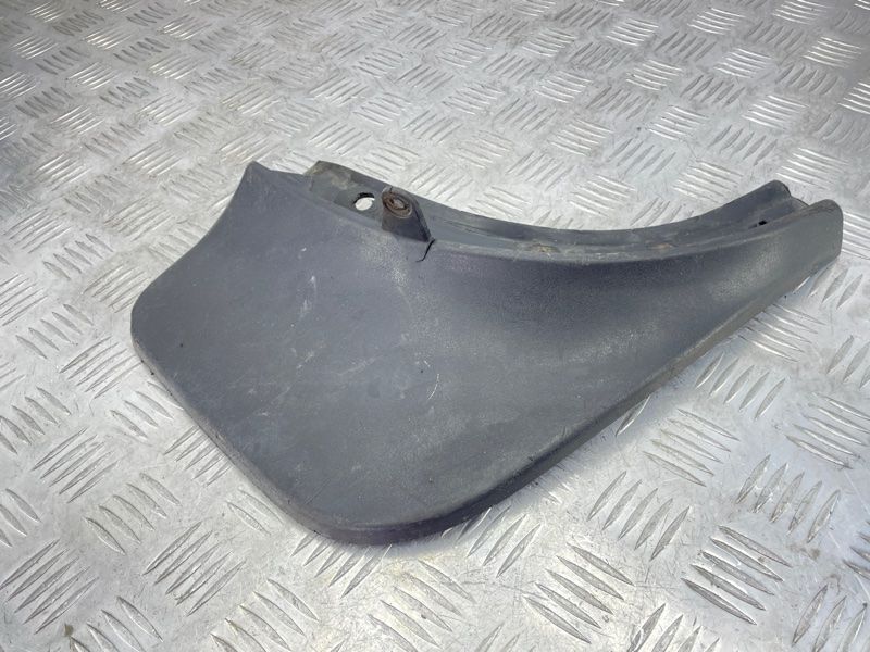 Брызговик 7P0075101 Volkswagen Touareg