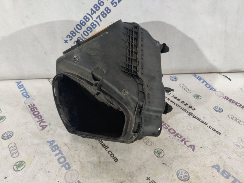 Корпус воздушного фильтра 4G0133836R Audi A6