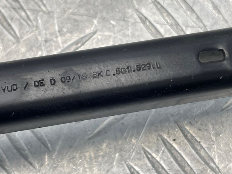 Важіль задньої підвіски нижній лівий/правий 8K0501529L Audi A7 Audi A4, Audi A4 Allroad, Audi A5, Audi A6, Audi A7, Audi A8, Audi Q5, Audi RS7, Audi S4, Audi S5, Audi S6, Audi S7, Audi S8, Audi SQ5, Porsche Macan