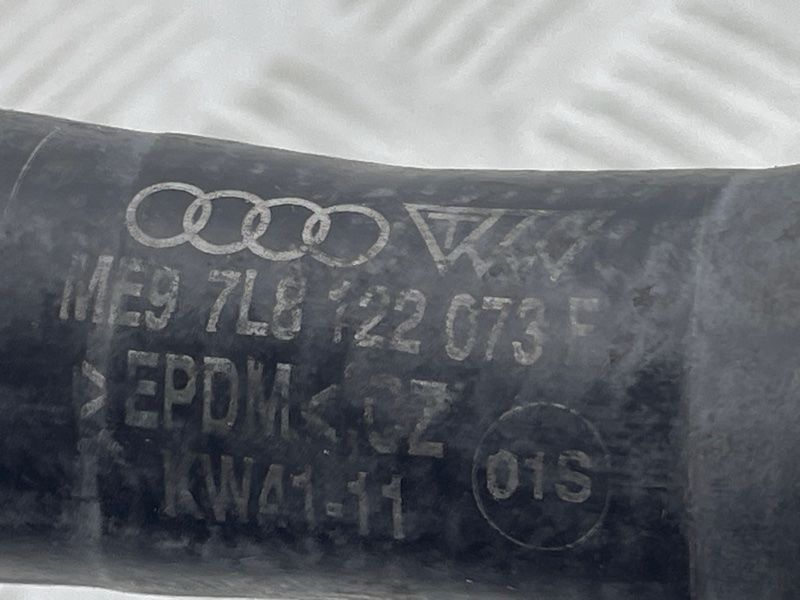 Шланг системи охолодження 7L8122073F Audi Q7