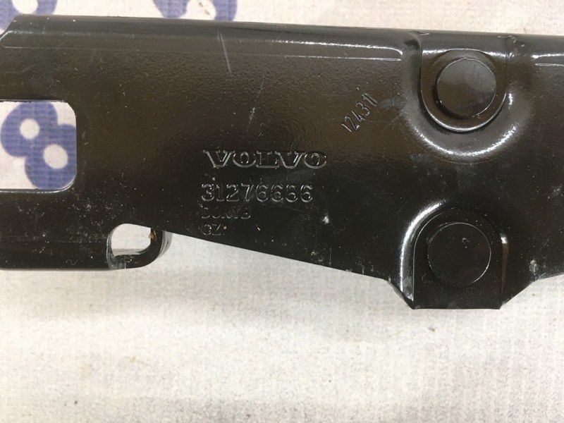 Скоба крышки багажника 31276686 Volvo XC60