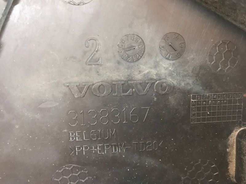 Захист переднього бампера нижній 31323773 Volvo XC60 Volvo XC60