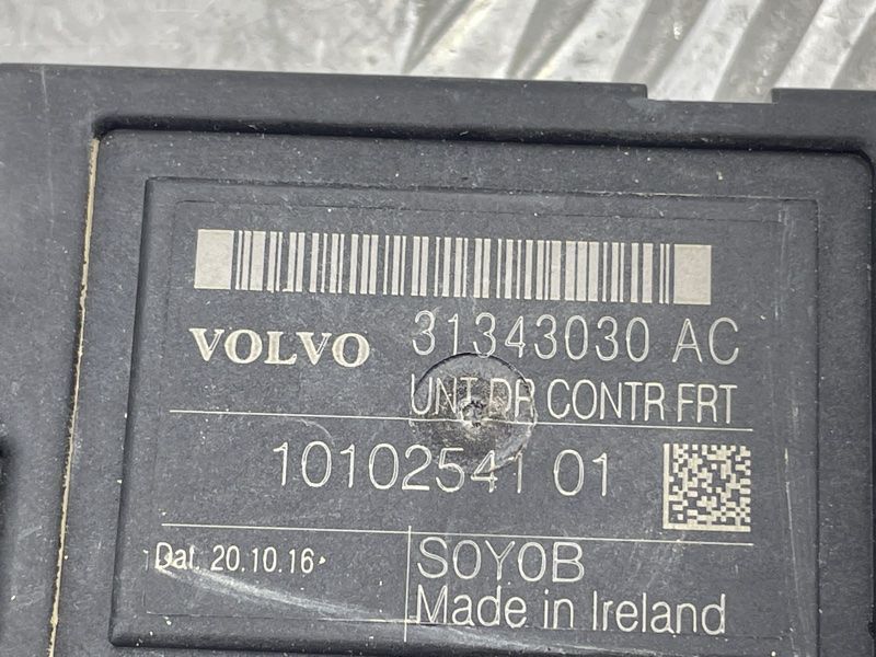 Блок керування дверей 31343030 Volvo XC60