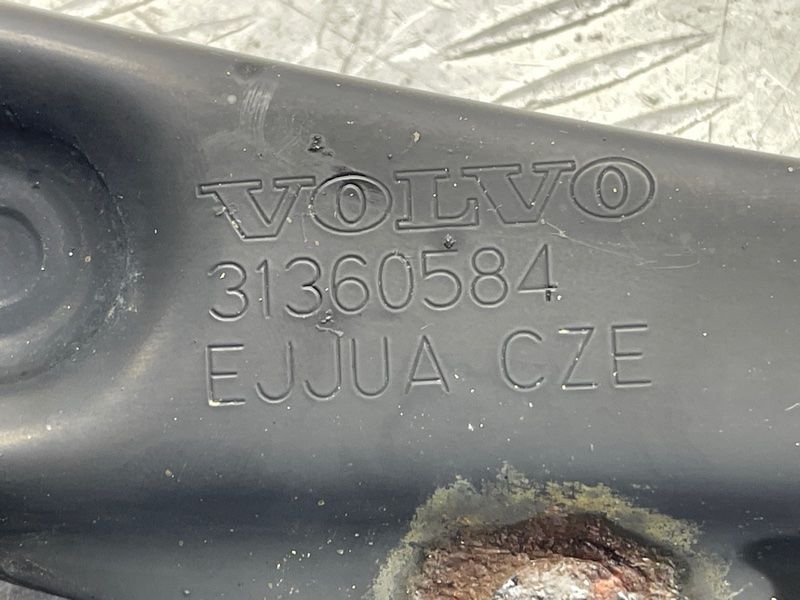 Важіль задньої підвіски поперечний верхній 31360584 Volvo XC90
