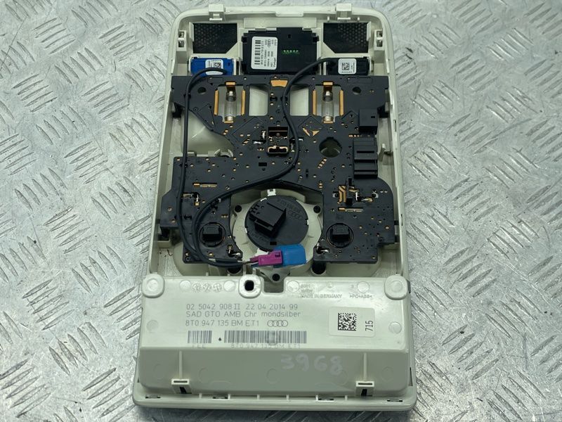 Плафон освітлення салону 8T0947908BM Audi Q5