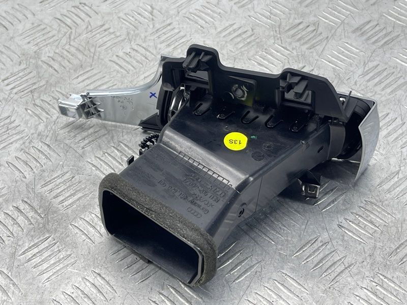 Дефлектор повітропроводу 4G1820901B6PS Audi A6