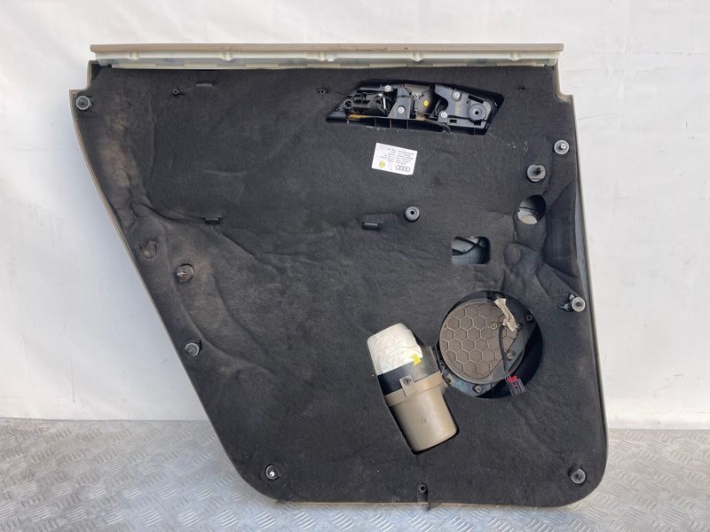 Обшивка дверей 4L0867304WFE Audi Q7