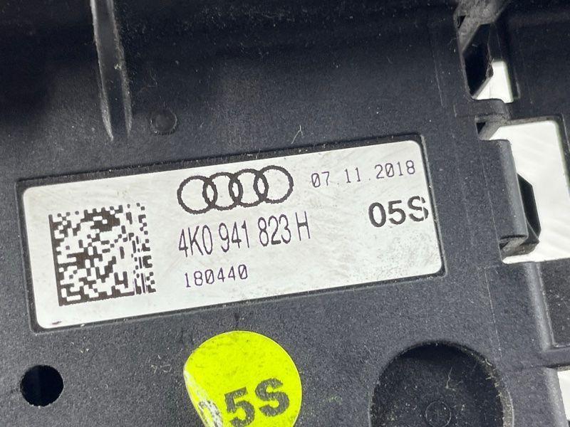 Блок розподільчий 4K0941823H Audi A6