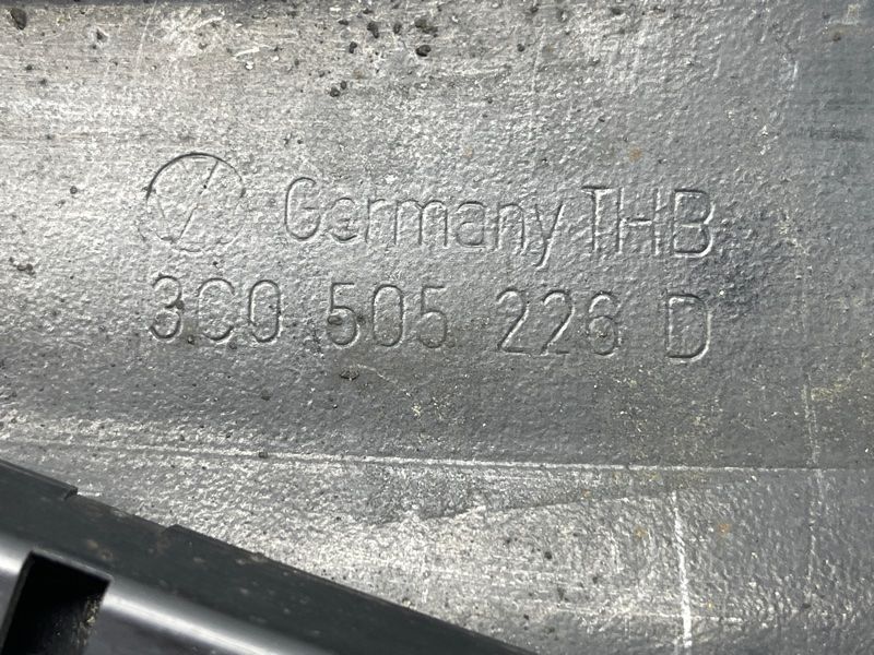 Рычаг задней подвески продольный 3C0505226D Audi Q3