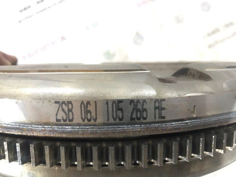 Маховик двигуна 06J105266AE Volkswagen CC