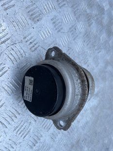 Опора / подушка двигуна Volkswagen Touareg