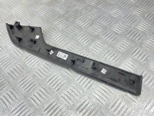 Декоративна вставка дверей 8W0867420CUT5 Audi A4