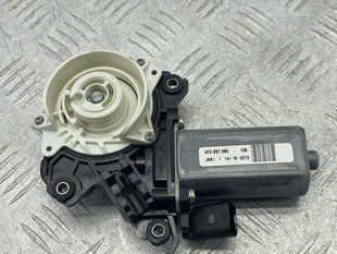 Привідний блок дверей правий 4F0837060 Audi A8 Audi A6, Audi A7, Audi A8, Audi Q7, Audi RS7, Audi S6, Audi S7, Audi S8, Audi SQ7