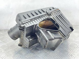 Корпус воздушного фильтра Volvo XC60