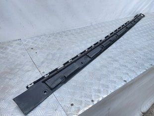 Кронштейн порогу 8W9854535B Audi A4 Allroad
