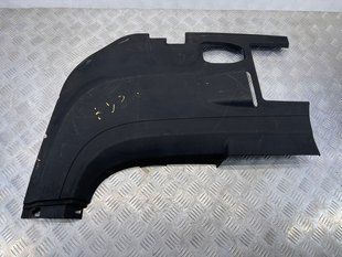 Накладка радіатора 7P6806442 Volkswagen Touareg