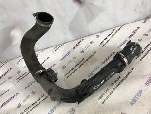 Патрубок интеркулера 1K0145770AE Volkswagen Tiguan