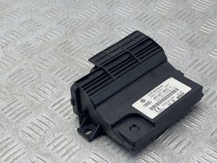 Блок керування бортовою мережею Audi Q7