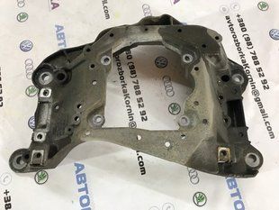 Траверса коробки передач 4G0399263AC Audi A6