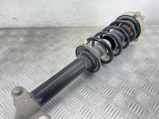 Стійка амортизатора 8W0413031AA Audi A4