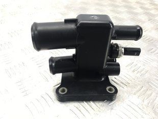 Штуцер системы охлаждения K2GE8K556AB Ford Edge