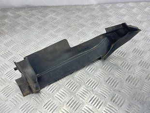Ущільнювач крила 4M0821169B Audi Q7