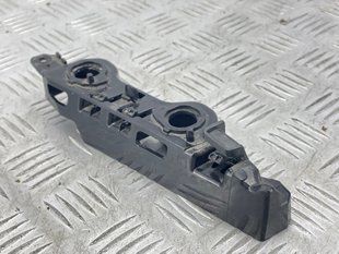 Направляющая переднего бампера 4k0807284 Audi A6