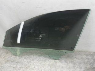 Скло дверей 4H0845201A Audi A8