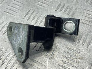 Петля двери верхняя 3C0831402D Volkswagen CC