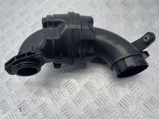Резонатор воздухозаборника двигателя 31370245 Volvo XC60