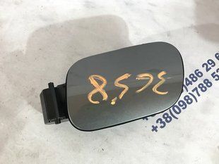 Корпус лючка кришки паливного бака в зборі 7P6809857A Volkswagen Touareg