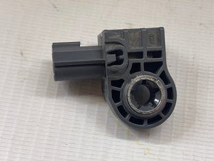 Датчик удара передний 31451528 Volvo XC90 Volvo S90, Volvo V90, Volvo V90 Cross Country, Volvo XC60, Volvo XC90