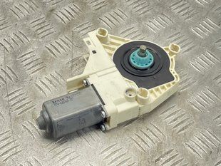Мотор стеклоподъемника 8k0959801a Audi Q7