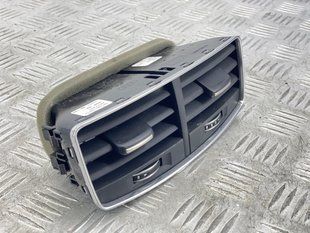 Дефлектор воздуховода 4H0819203FWVF Audi A8