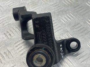 Кронштейн опоры двигателя DG936P093B Ford Fusion