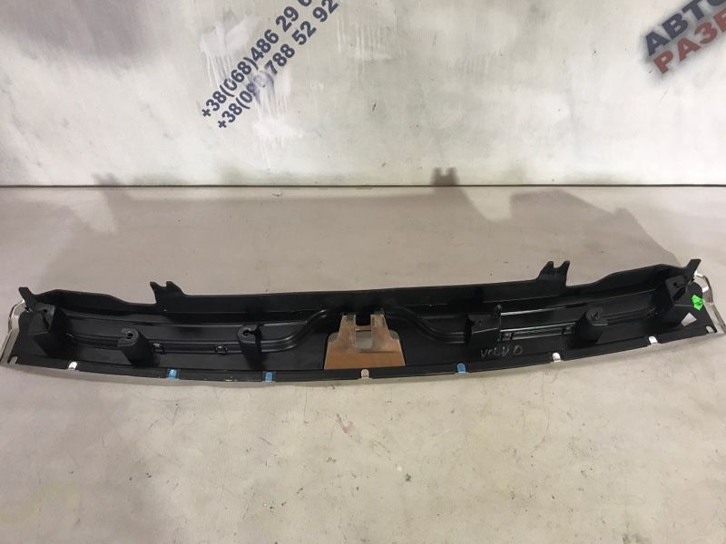 Накладка замка багажника 31307723 Volvo XC60